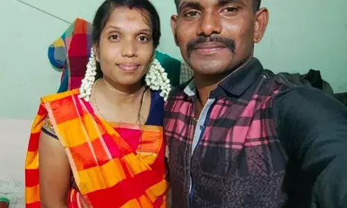 பெண் வனக்காவலர்  கொலை: மதுரை காவல்நிலையத்தில் சரணடைந்த ஆயுதப்படை காவலர் பெண் வனக்காவலர்  கொலை: மதுரை காவல்நிலையத்தில் சரணடைந்த ஆயுதப்படை காவலர்