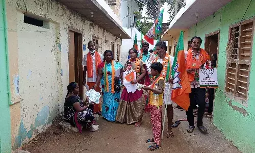 வாய்ப்பு காெடுங்கள், மாற்றம் தாெடங்கட்டும்: தேனியில் பாஜக வேட்பாளர் அசத்தல் வாய்ப்பு காெடுங்கள், மாற்றம் தாெடங்கட்டும்: தேனியில் பாஜக வேட்பாளர் அசத்தல்