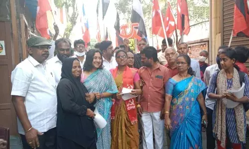 ஆடை அவரவர் உரிமை; தலையிட யாருக்கும் அதிகாரம் இல்லை- நடிகை ரோகினி ஆடை அவரவர் உரிமை; தலையிட யாருக்கும் அதிகாரம் இல்லை- நடிகை ரோகினி