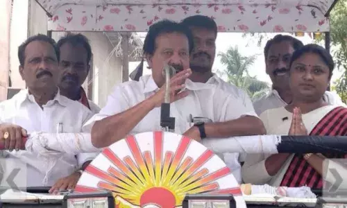 உளுந்தூர்பேட்டை, திருக்கோவிலூர் நகராட்சிகளில் அமைச்சர் பொன்முடி பிரச்சாரம் உளுந்தூர்பேட்டை, திருக்கோவிலூர் நகராட்சிகளில் அமைச்சர் பொன்முடி பிரச்சாரம்