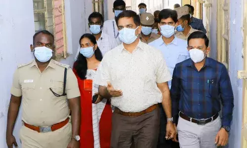 வேலூர் மாவட்டத்தில் வாக்குச்சாவடி மையங்களில் மாவட்ட ஆட்சியர் ஆய்வு