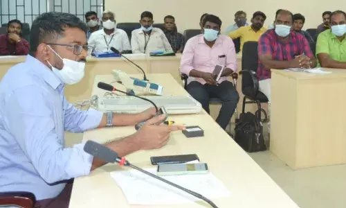 திருநெல்வேலி மாநகராட்சி ஆணையாளர் தலைமையில் தேர்தல் ஆலோசனைக் கூட்டம்