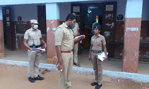 நகர்ப்புற உள்ளாட்சி தேர்தலையொட்டி வாக்குச் சாவடிகளில் எஸ்.பி., ஆய்வு நகர்ப்புற உள்ளாட்சி தேர்தலையொட்டி வாக்குச் சாவடிகளில் எஸ்.பி., ஆய்வு