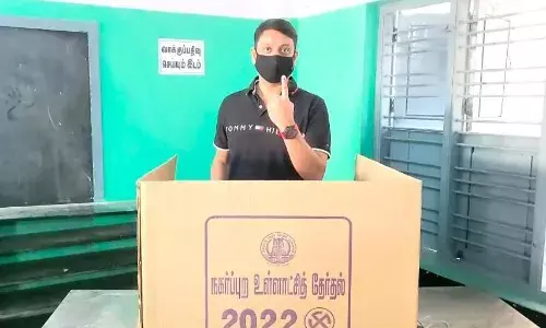 அமெரிக்காவில் இருந்து காஞ்சி வந்து ஜனநாயகக் கடமையாற்றிய ஐடி நிறுவனர் அமெரிக்காவில் இருந்து காஞ்சி வந்து ஜனநாயகக் கடமையாற்றிய ஐடி நிறுவனர்