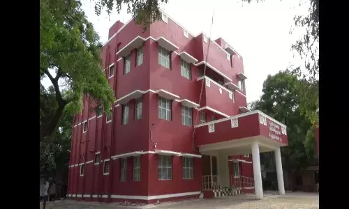 ஸ்ரீவில்லிபுத்தூரில் கிணற்றிலிருந்து இளைஞர் சடலமாக மீட்பு: போலீசார் விசாரணை ஸ்ரீவில்லிபுத்தூரில் கிணற்றிலிருந்து இளைஞர் சடலமாக மீட்பு: போலீசார் விசாரணை