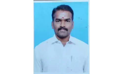 காஞ்சிபுரம்: 4 வாக்கு வித்தியாசத்தில் வெற்றி கனியை பறித்த அதிமுக வேட்பாளர் காஞ்சிபுரம்: 4 வாக்கு வித்தியாசத்தில் வெற்றி கனியை பறித்த அதிமுக வேட்பாளர்