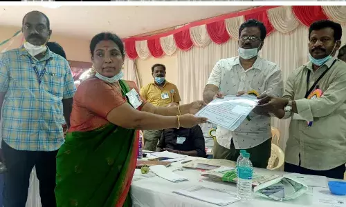 நகராட்சி தேர்தல் : 4 கணவன் & மனைவி ஜோடிகள் வெற்றி