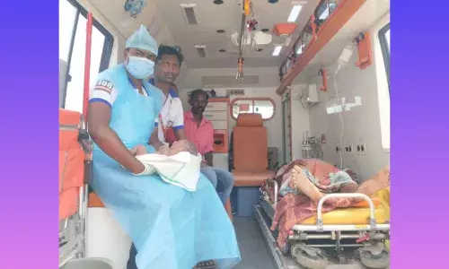 அந்தியூர் அடுத்த பர்கூர் மலை பகுதியில் 108 ஆம்புலன்சில் பிறந்த ஆண் குழந்தை