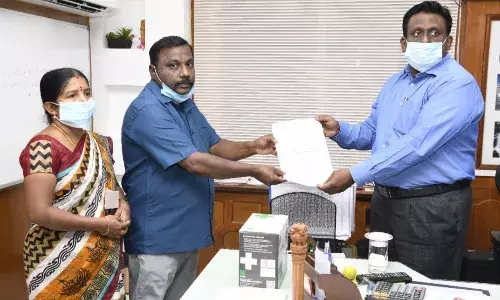 உக்ரைனில் சிக்கியுள்ள மகனை மீட்குமாறு   தேனி மாணவரின் பெற்றோர் முறையீடு உக்ரைனில் சிக்கியுள்ள மகனை மீட்குமாறு   தேனி மாணவரின் பெற்றோர் முறையீடு