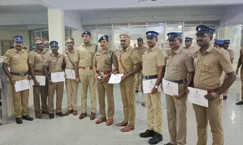 தென்காசியில் சிறப்பாக பணியாற்றிய காவல் துறையினருக்கு பாராட்டு