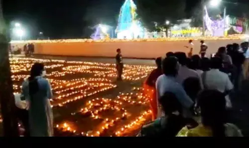 கரசங்கால் 10,008 விளக்கேற்றி மஹா சிவராத்திரி விழா கொண்டாட்டம்
