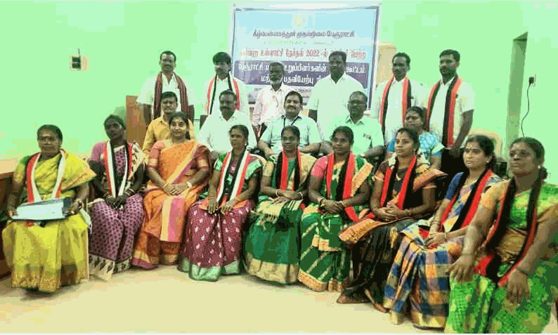 திருவண்ணாமலை மாவட்ட 10 பேரூராட்சிகளில் 149 உறுப்பினர்கள் பதவியேற்பு திருவண்ணாமலை மாவட்ட 10 பேரூராட்சிகளில் 149 உறுப்பினர்கள் பதவியேற்பு