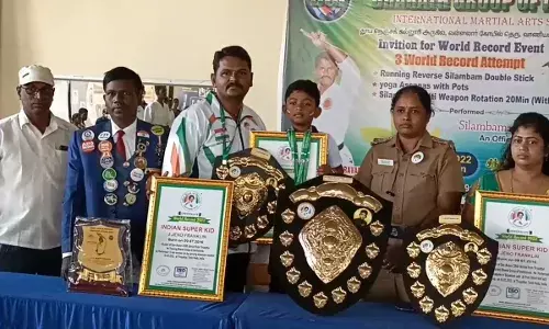 சிறுநீரக தொற்றால் பாதிப்பு அடைந்த 5 வயது சிறுவன் சிலம்பம் சுற்றி உலக சாதனை