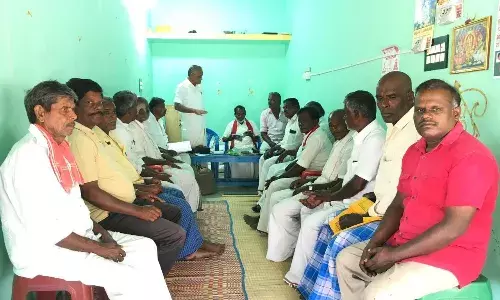 இந்தியக் கம்யூனிஸ்ட் கட்சியின் இண்டூர் வட்டாரக்குழு கூட்டம் இந்தியக் கம்யூனிஸ்ட் கட்சியின் இண்டூர் வட்டாரக்குழு கூட்டம்