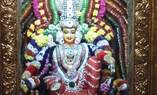 குமாரபாளையம் 24 மனை மாரியம்மன்  கோவிலில் சிறப்பு வழிபாடு