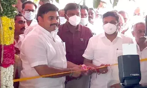 முத்துக்காளிப்பட்டியில் புதிய ரேஷன் கடை கட்டிடத்தை அமைச்சர் துவக்கி வைப்பு முத்துக்காளிப்பட்டியில் புதிய ரேஷன் கடை கட்டிடத்தை அமைச்சர் துவக்கி வைப்பு