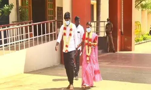 கடலூர் மாவட்ட காவல் கண்காணிப்பாளர் அலுவலகத்தில் காதல் ஜோடி தஞ்சம்
