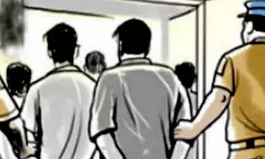 நாமக்கல்லில் தொடர் திருட்டில் ஈடுபட்ட சிறுவன் உட்பட 4 பேர் கைது நாமக்கல்லில் தொடர் திருட்டில் ஈடுபட்ட சிறுவன் உட்பட 4 பேர் கைது