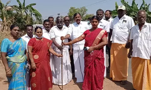 அந்தியூர் ஊராட்சியில் வளர்ச்சித் திட்டப் பணிக்கு பூமி பூஜை செய்து வைத்த எம்எல்ஏ