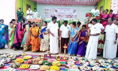 திருநாவலூரில் 300 கர்ப்பிணி பெண்களுக்கு வளைகாப்பு விழா திருநாவலூரில் 300 கர்ப்பிணி பெண்களுக்கு வளைகாப்பு விழா