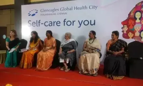 மகளிர் தினத்தை முன்னிட்டு மருத்துவர் குழு சார்பில் விழிப்புணர்வு முகாம்