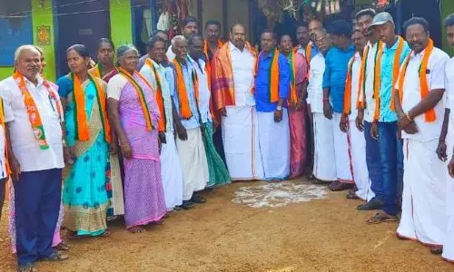 செந்துறை அருகே பாரதிய ஜனதா கட்சியில் இணைந்த திமுக இளைஞர்கள்
