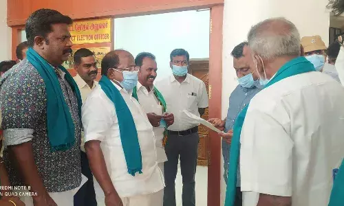 தேனி கலெக்டரின் கட்டுப்பாட்டில் முல்லைப்பெரியாறு அணை: விவசாயிகள் முறையீடு தேனி கலெக்டரின் கட்டுப்பாட்டில் முல்லைப்பெரியாறு அணை: விவசாயிகள் முறையீடு