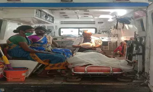 சத்தியமங்கலம் அருகே 108 ஆம்புலன்சில் கர்ப்பிணிக்கு பிறந்த ஆண் குழந்தை