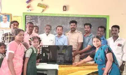ஊராட்சிஒன்றியதொடக்கப்பள்ளிக்கு ஸ்மார்ட் டிவி வழங்கிய கொடையாளர்கள்