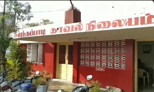 கவுந்தப்பாடி அருகே சட்டவிரோதமாக மது விற்பனையில் ஈடுபட்ட நபர் கைது கவுந்தப்பாடி அருகே சட்டவிரோதமாக மது விற்பனையில் ஈடுபட்ட நபர் கைது