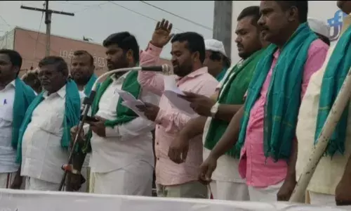 தென்காசி: நான்குவழி சாலையை மாற்று பாதையில் செயல்படுத்த கோரி ஆர்ப்பாட்டம்