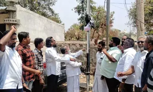 மதுரையில் மனிதநேய மக்கள் கட்சி கொடியேற்று விழா