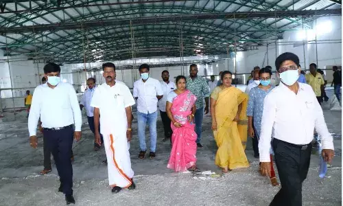 மதுரை தமுக்கம் மைதானம் சீரமைக்கும் பணியை மேயர் இந்திராணி ஆய்வு
