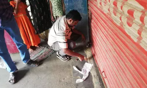 வாடகை நிலுவையால் 3 கடைகளுக்கு சீல்: குமாரபாளையம் நகராட்சி அதிரடி