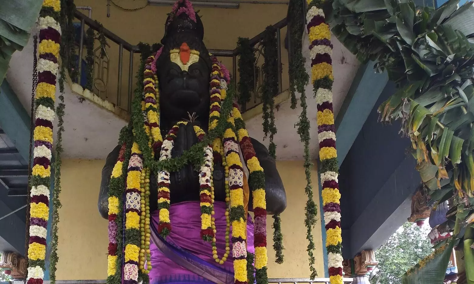 குமாரபாளையத்தில் ஆஞ்சநேயருக்கு சிறப்பு அபிஷேக, அலங்கார வழிபாடு குமாரபாளையத்தில் ஆஞ்சநேயருக்கு சிறப்பு அபிஷேக, அலங்கார வழிபாடு