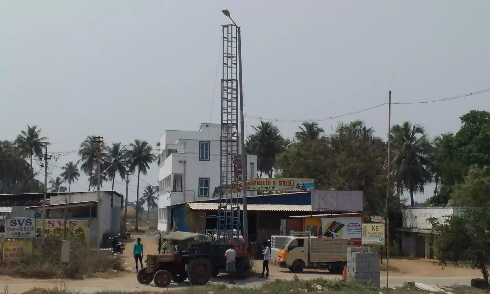 குமாரபாளையத்தில் சோடியம் விளக்கு பழுது நீக்கம்: மக்கள் மகிழ்ச்சி குமாரபாளையத்தில் சோடியம் விளக்கு பழுது நீக்கம்: மக்கள் மகிழ்ச்சி