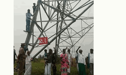 வந்தவாசி அருகே உயர் மின் கோபுரத்தில் ஏறி விவசாயிகள் போராட்டம்