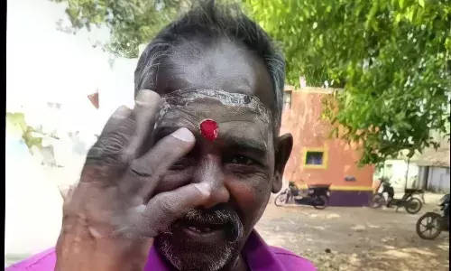 நம்பியூர்: மது விற்றவரை பிடிக்க சென்ற சப்-இன்ஸ்பெக்டர் படுகாயம்