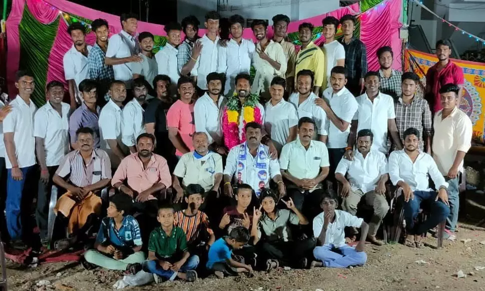 குமாரபாளையத்தில் விஜய் மக்கள் இயக்கத்தினர் அன்னதானம் வழங்கல் குமாரபாளையத்தில் விஜய் மக்கள் இயக்கத்தினர் அன்னதானம் வழங்கல்