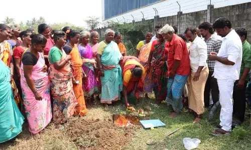 ஸ்ரீராமபுரம் கண்டிகை கிராமத்தில் சுடுகாட்டிற்கு பூமி பூஜை
