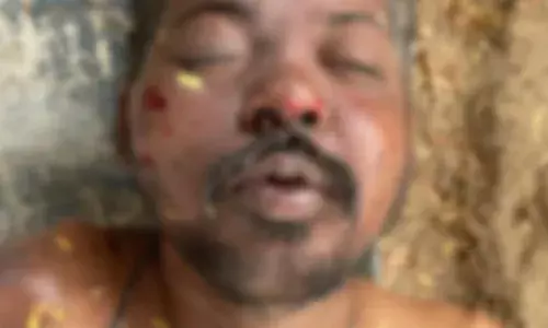 அந்தியூர் அருகே சாக்கடை கால்வாயில் கிடந்த ஆண் சடலம்