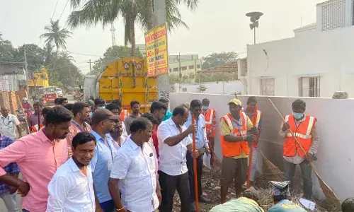 திருவேற்காட்டில் மாஸ் கிளினிங்: 10 டன் குப்பைகளை ஒரேநாளில் அகற்றம்