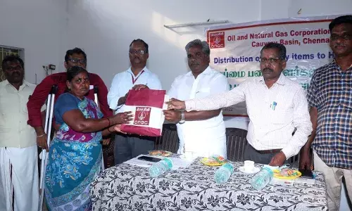ஆண்டிமடத்தில் தூய்மைப் பணியாளர்களுக்கு பாதுகாப்பு உபகரணங்கள்