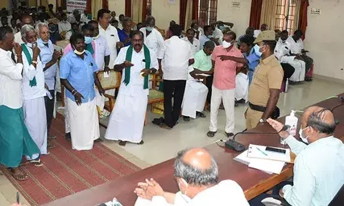 நெய்வேலி 3-வது சுரங்கம் அமைக்க விவசாயிகள் எதிர்ப்பு: கலெக்டரிடம் வாக்குவாதம்