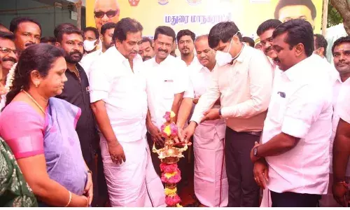 மதுரையில் வருமுன் காப்போம் திட்ட மருத்துவ முகாம்: அமைச்சர் தொடக்கம்