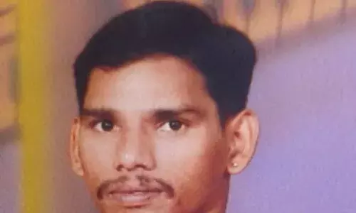 பட்டுக்கோட்டை அருகே வாலிபர் மர்மமான முறையில் உயிரிழப்பு பட்டுக்கோட்டை அருகே வாலிபர் மர்மமான முறையில் உயிரிழப்பு