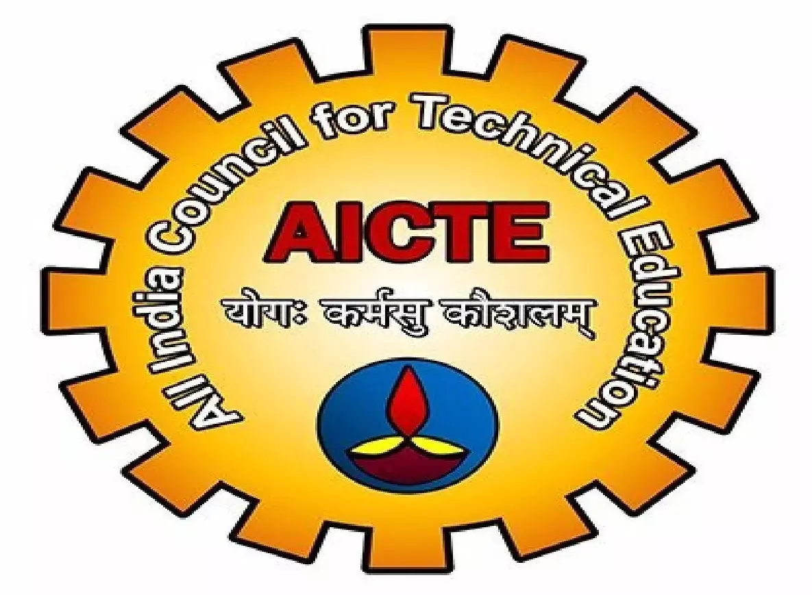 இன்ஜினியரிங் படிக்க இனிப்பான செய்தி : இனி கணிதம், இயற்பியல் கட்டாயம் இல்லை இன்ஜினியரிங் படிக்க இனிப்பான செய்தி : இனி கணிதம், இயற்பியல் கட்டாயம் இல்லை