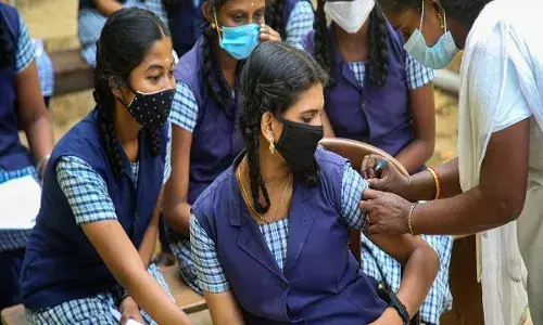 சிறார்களுக்கு கொரோனா தடுப்பூசி-மருந்து கட்டுப்பாட்டு அமைப்பு ஒப்புதல் சிறார்களுக்கு கொரோனா தடுப்பூசி-மருந்து கட்டுப்பாட்டு அமைப்பு ஒப்புதல்
