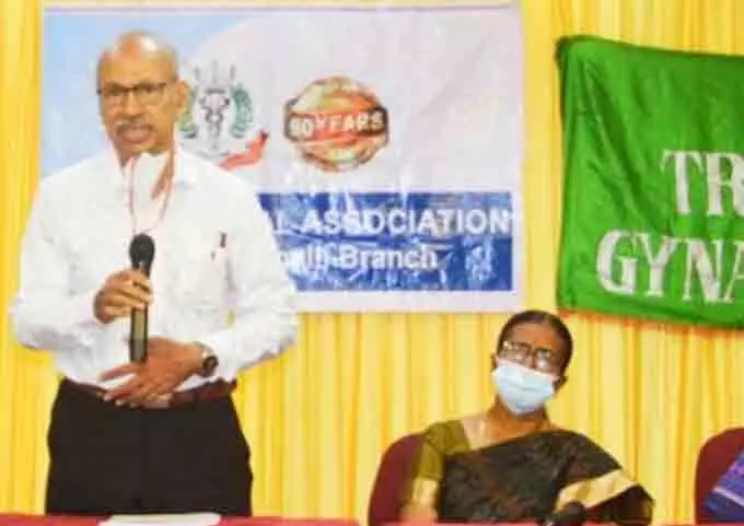 அர்ச்சனா இறப்பிற்கு நீதிகேட்டு மருத்துவர்கள் உள்ளிருப்பு போராட்டம் அர்ச்சனா இறப்பிற்கு நீதிகேட்டு மருத்துவர்கள் உள்ளிருப்பு போராட்டம்