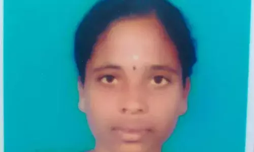 கும்மிடிப்பூண்டி அருகே  பாம்பு கடித்து இளம்பெண் பலி